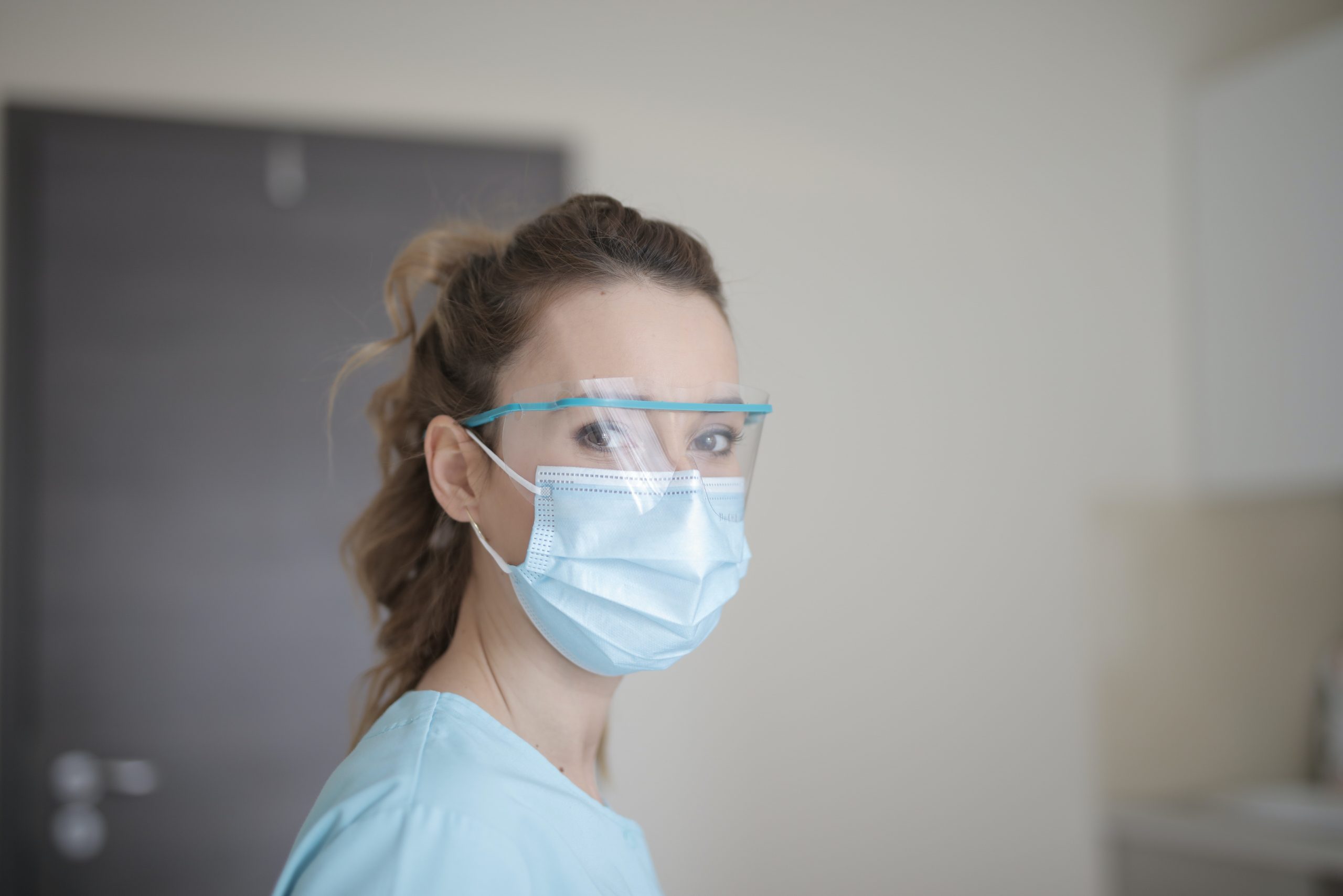 Woman wearing face mask